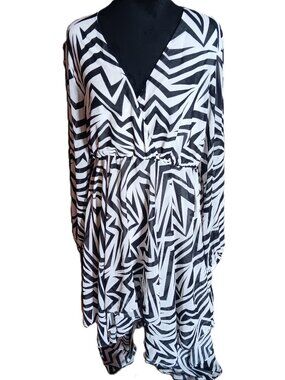 Kardashian Kollection "Dare-to-Wear" High-Low Dress L (small flaw)